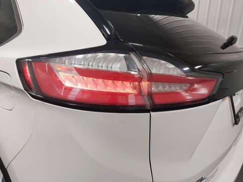 Used 2024 Ford Edge SEL image 34