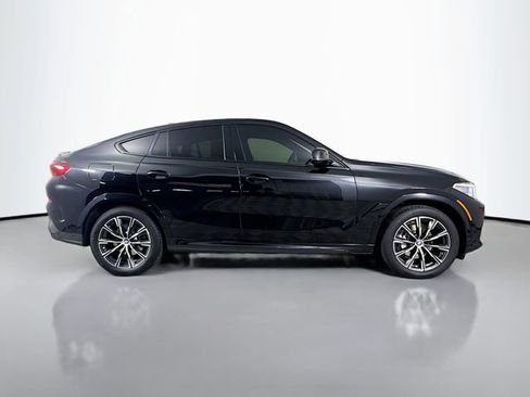 Used 2022 BMW X6 xDrive40i w/ Executive Package image 8
