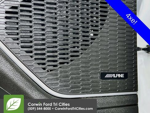 Used 2023 Jeep Grand Cherokee 4WD 4xe image 13