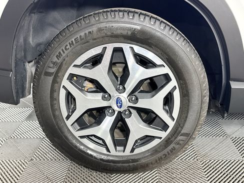 Used 2024 Subaru Forester Premium AWD/4WD image 31