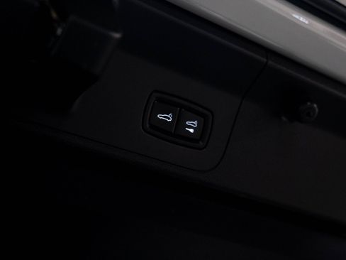 Used 2019 Porsche Panamera 4 AWD/4WD image 60