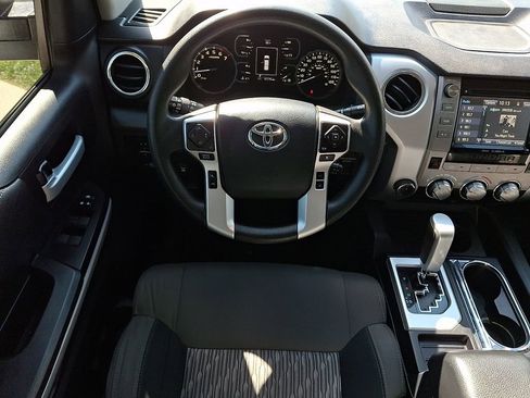 Used 2019 Toyota Tundra SR5 w/ SR5 Upgrade Package AWD/4WD image 12