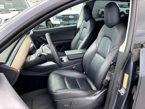 Used 2022 Tesla Model Y Performance AWD/4WD image 11