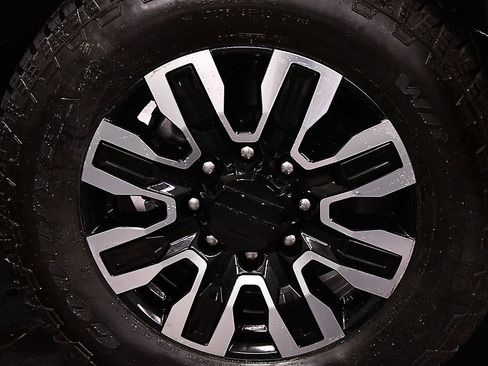 Used 2024 GMC Sierra 3500 Denali Ultimate image 9