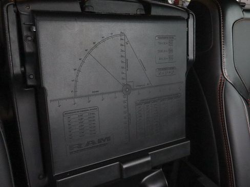 Used 2022 RAM 1500 Big Horn w/ Built-to-serve Edition image 28