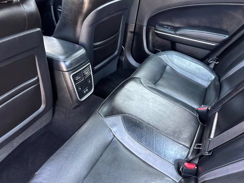 Used 2022 Dodge Charger SXT w/ Leather Interior Group RWD image 12