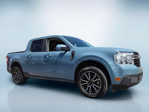 Used 2022 Ford Maverick Lariat w/ Lariat Luxury Package FWD image 2