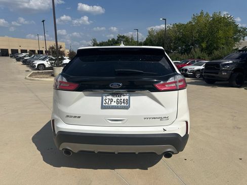 Used 2020 Ford Edge Titanium w/ Equipment Group 301A FWD image 4