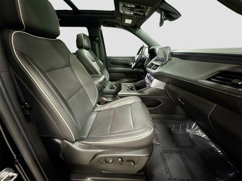 Used 2022 GMC Yukon SLT w/ SLT Premium Package image 37
