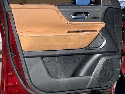 Certified 2025 INFINITI QX80 Sensory image 23