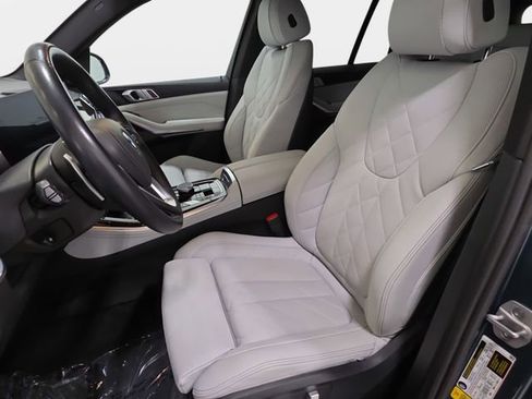 Used 2024 BMW X5 xDrive40i AWD/4WD image 13