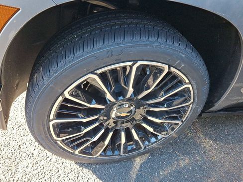 New 2026 Chevrolet Tahoe High Country image 4