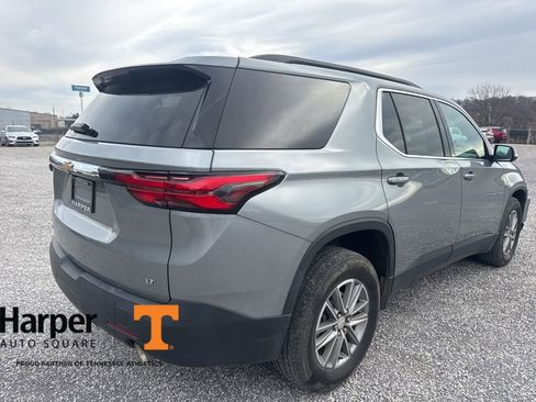 Used 2023 Chevrolet Traverse LT image 5