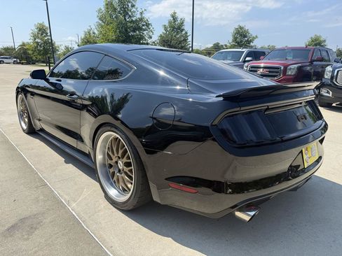 Used 2016 Ford Mustang GT RWD image 6