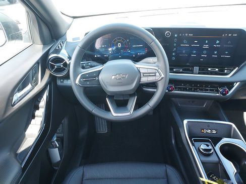 New 2027 Chevrolet Equinox LT w/ Convenience Package II AWD/4WD image 16