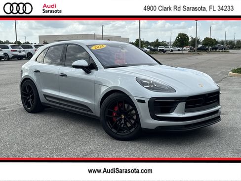Used 2023 Porsche Macan S AWD/4WD image 1