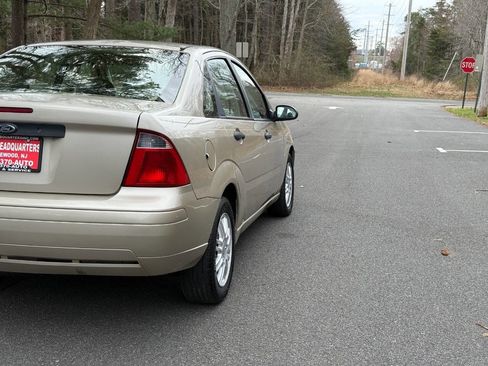 Used 2007 Ford Focus SE image 6