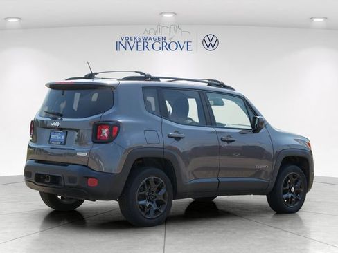 Used 2017 Jeep Renegade Latitude w/ Popular Equipment Group AWD/4WD image 7
