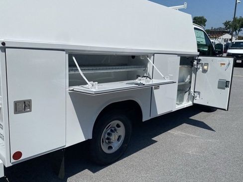 New 2025 Chevrolet Express 3500 w/ Power Convenience Package image 10