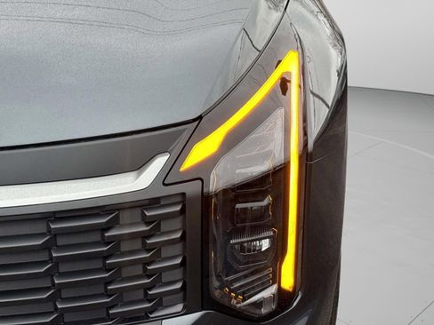 New 2026 Kia Sportage LX FWD image 10