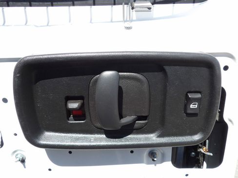 Used 2017 Chevrolet Express 2500 image 44