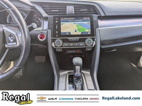Used 2016 Honda Civic Touring image 12