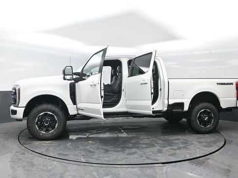 New 2026 Ford F250 Platinum w/ Tremor Off-Road Package image 48