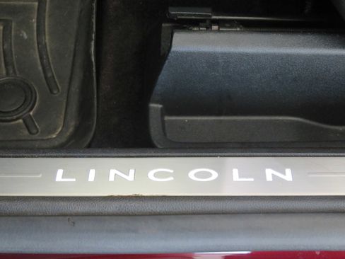 Used 2018 Lincoln MKC Reserve w/ Lincoln MKC Climate Package image 17