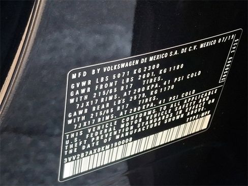 Used 2019 Volkswagen Tiguan SE w/ Panoramic Sunroof Package image 29