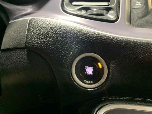 Used 2016 Dodge Challenger SXT image 16