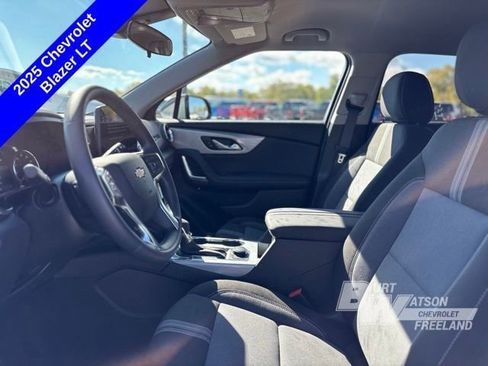 New 2025 Chevrolet Blazer LT w/ Convenience Package image 10