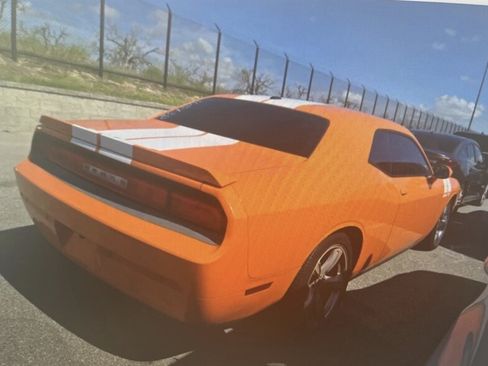 Used 2014 Dodge Challenger R/T Plus RWD image 13