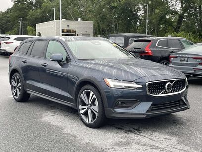 Used 2025 Volvo V60 B5 Cross Country Plus