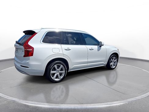 Used 2022 Volvo XC90 T5 Momentum AWD/4WD image 8