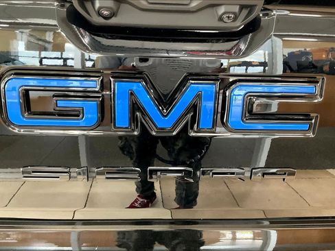 New 2026 GMC Sierra 1500 Elevation image 4