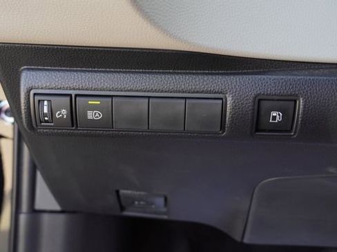 Used 2023 Toyota Corolla LE FWD image 21