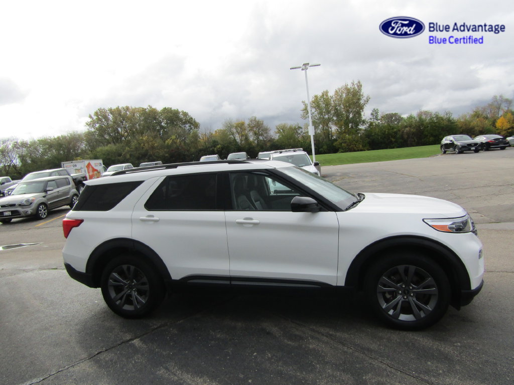 Certified 2023 Ford Explorer XLT w/ Equipment Group 202A AWD/4WD image 10