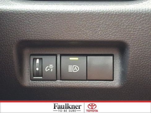 Used 2024 Toyota RAV4 LE AWD/4WD image 25