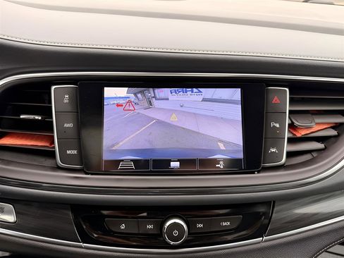 Used 2020 Buick Enclave Premium w/ Sun and Sites Package image 27