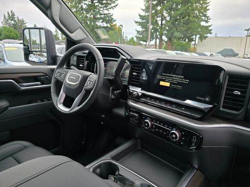 New 2026 GMC Sierra 2500 SLT w/ SLT Premium Package image 11