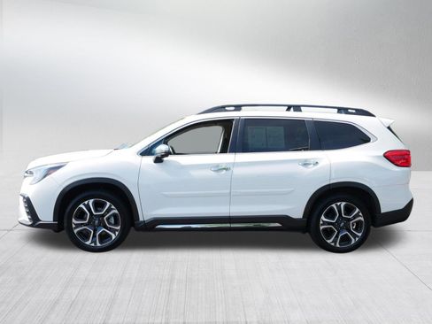 Used 2023 Subaru Ascent Touring AWD/4WD image 4