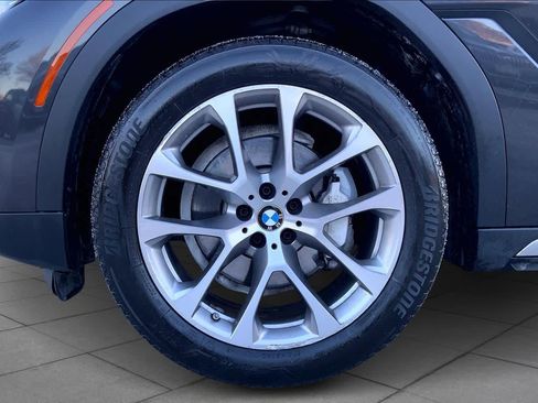 Used 2022 BMW X6 xDrive40i w/ Climate Comfort Package image 11