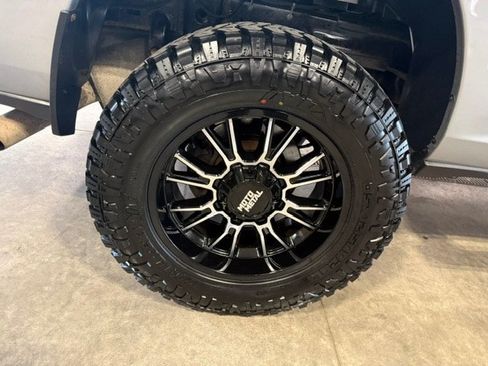 Used 2022 RAM 2500 Tradesman w/ Chrome Appearance Group AWD/4WD image 21