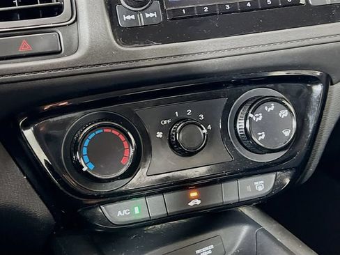 Used 2017 Honda HR-V LX image 17