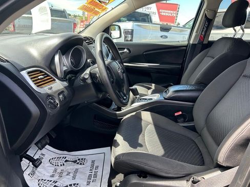 Used 2017 Dodge Journey SXT w/ Comfort/Convenience Group FWD image 27