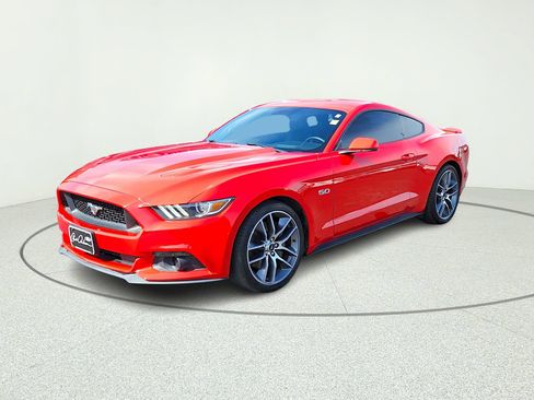 Used 2016 Ford Mustang GT Premium w/ Equipment Group 401A RWD image 2