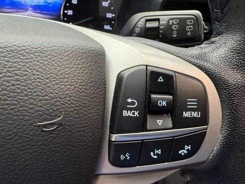 Used 2022 Ford Explorer XLT image 15