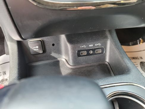 Used 2018 Dodge Durango GT image 23