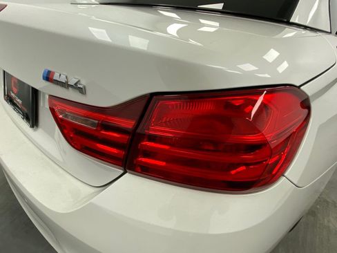 Used 2016 BMW M4 Convertible RWD image 24