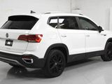 Used 2022 Volkswagen Taos SE image 2